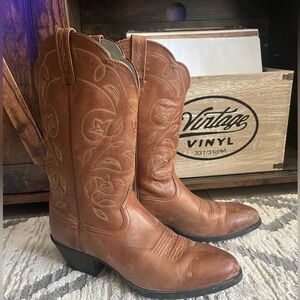 Women’s Ariat Boots! 8.5